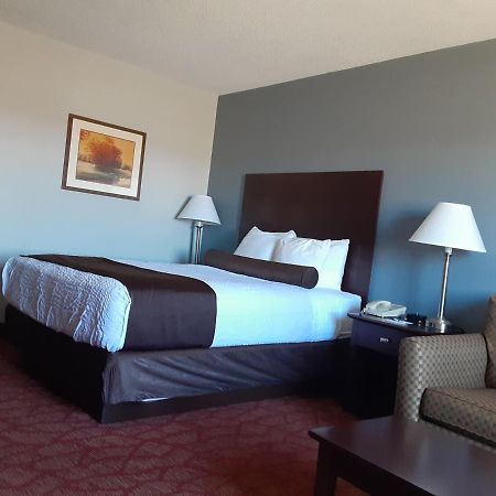 Boarders Inn & Suites By Cobblestone Hotels Superior Exteriör bild