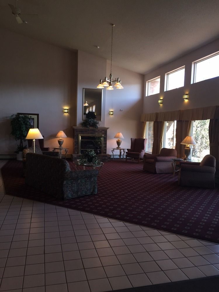 Boarders Inn & Suites By Cobblestone Hotels Superior Exteriör bild