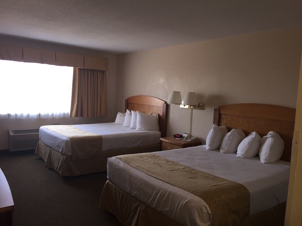 Boarders Inn & Suites By Cobblestone Hotels Superior Exteriör bild