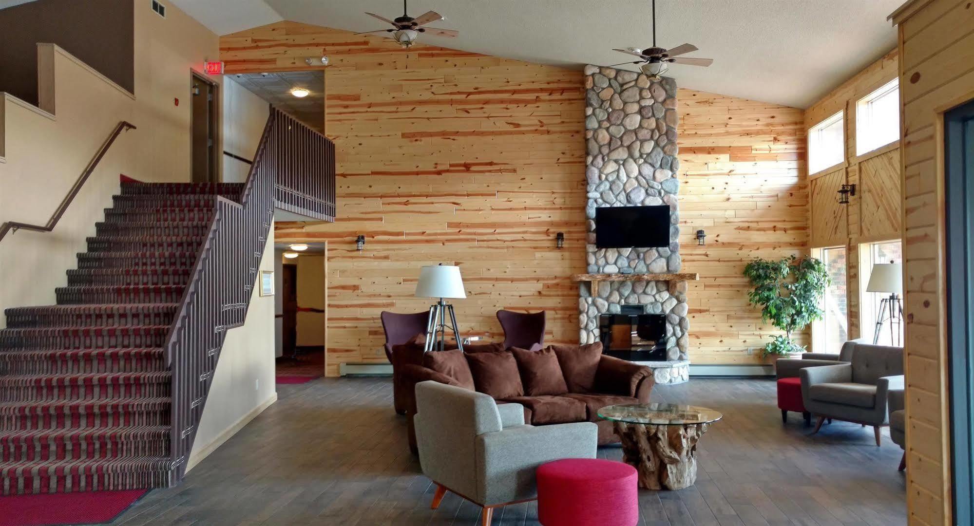 Boarders Inn & Suites By Cobblestone Hotels Superior Exteriör bild