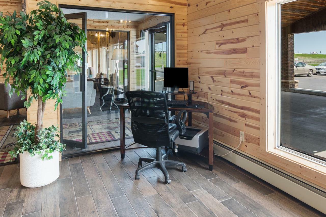 Boarders Inn & Suites By Cobblestone Hotels Superior Exteriör bild