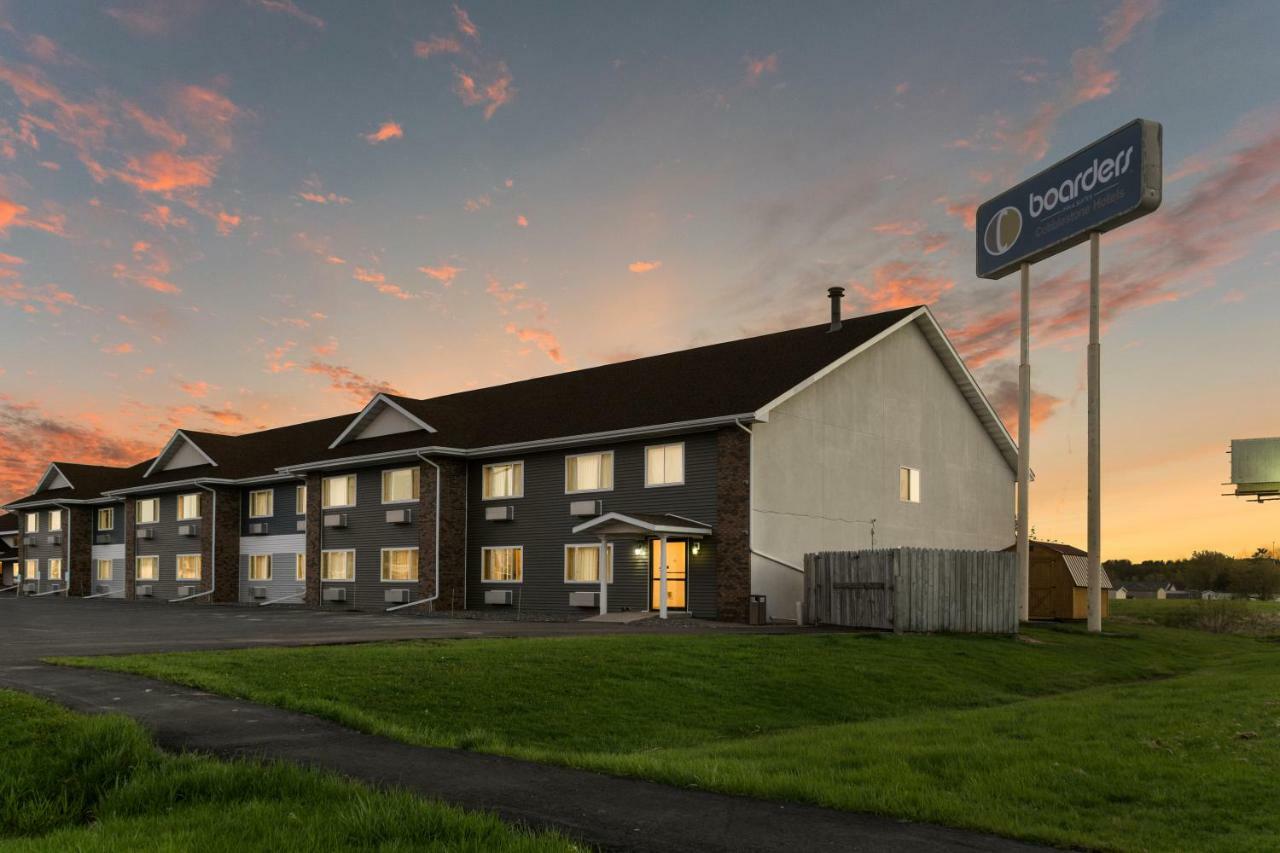 Boarders Inn & Suites By Cobblestone Hotels Superior Exteriör bild