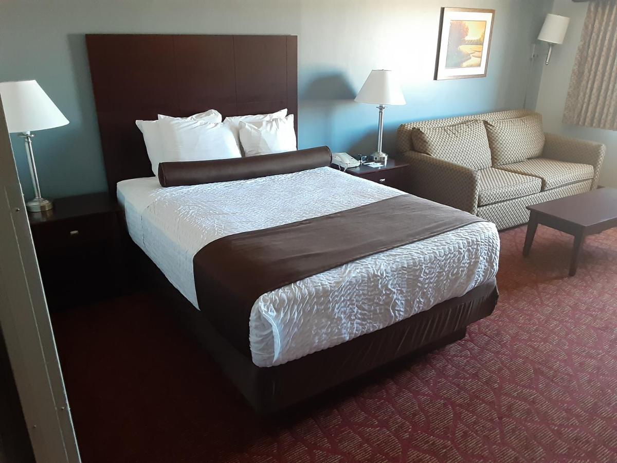 Boarders Inn & Suites By Cobblestone Hotels Superior Exteriör bild