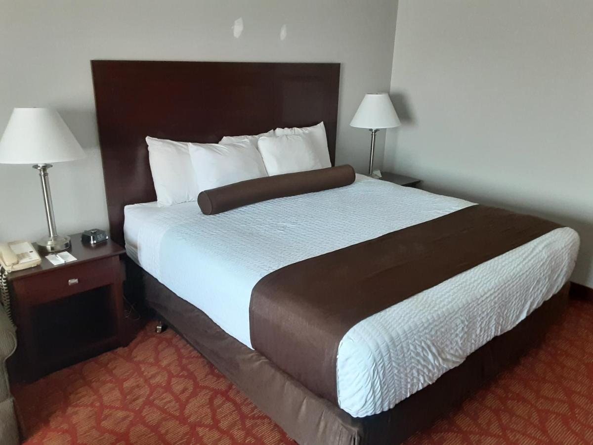 Boarders Inn & Suites By Cobblestone Hotels Superior Exteriör bild
